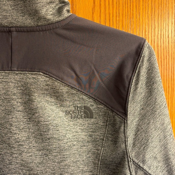 The North Face 3/4 Zip Long Sleeve Grey - Picture 8 of 12